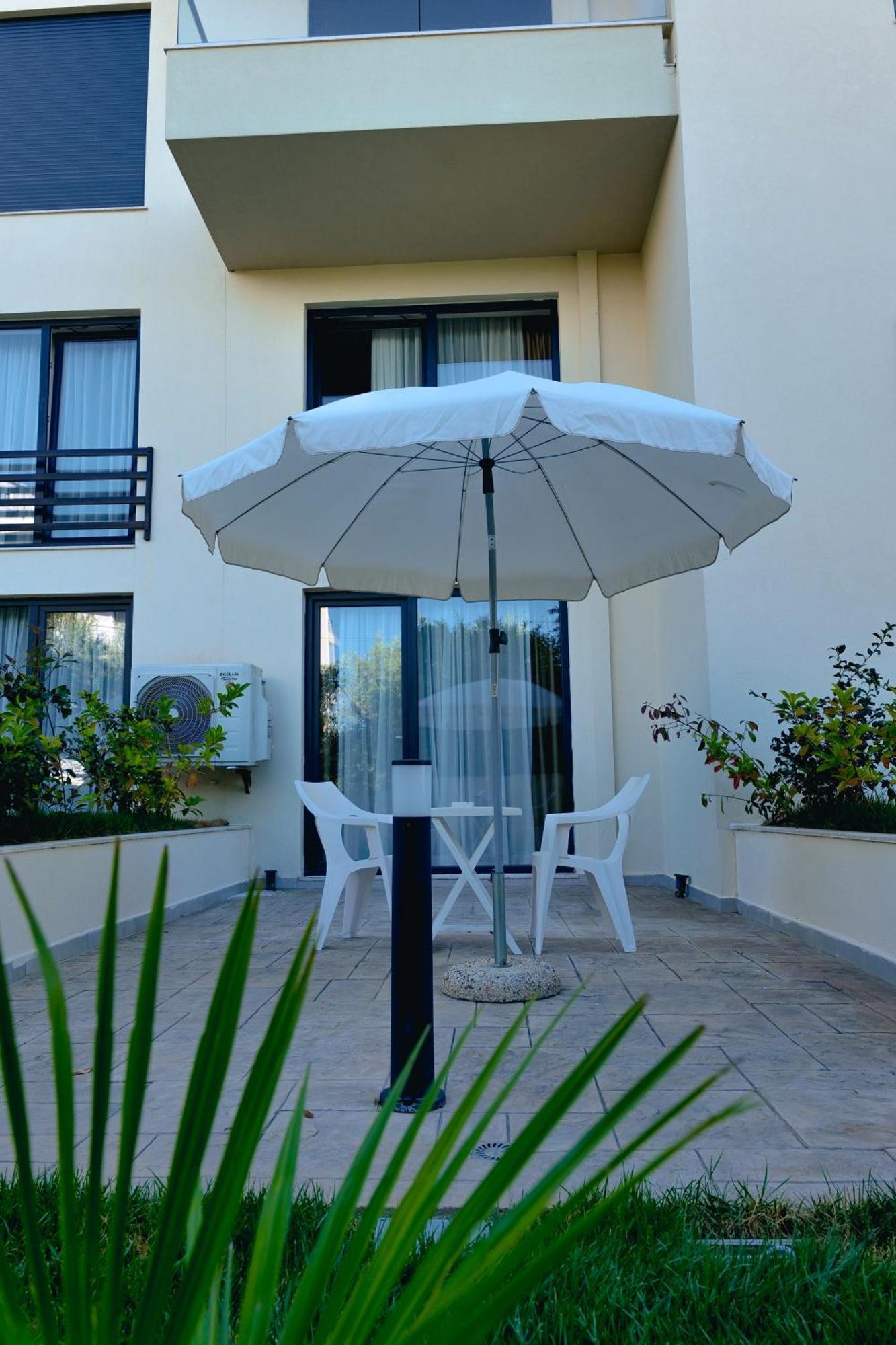The Blue Wave Hotel Himare Exterior photo